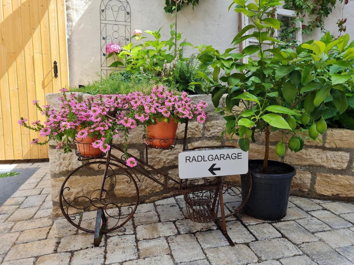 Zum Dallmayr Hotel Garni Berching Εξωτερικό φωτογραφία