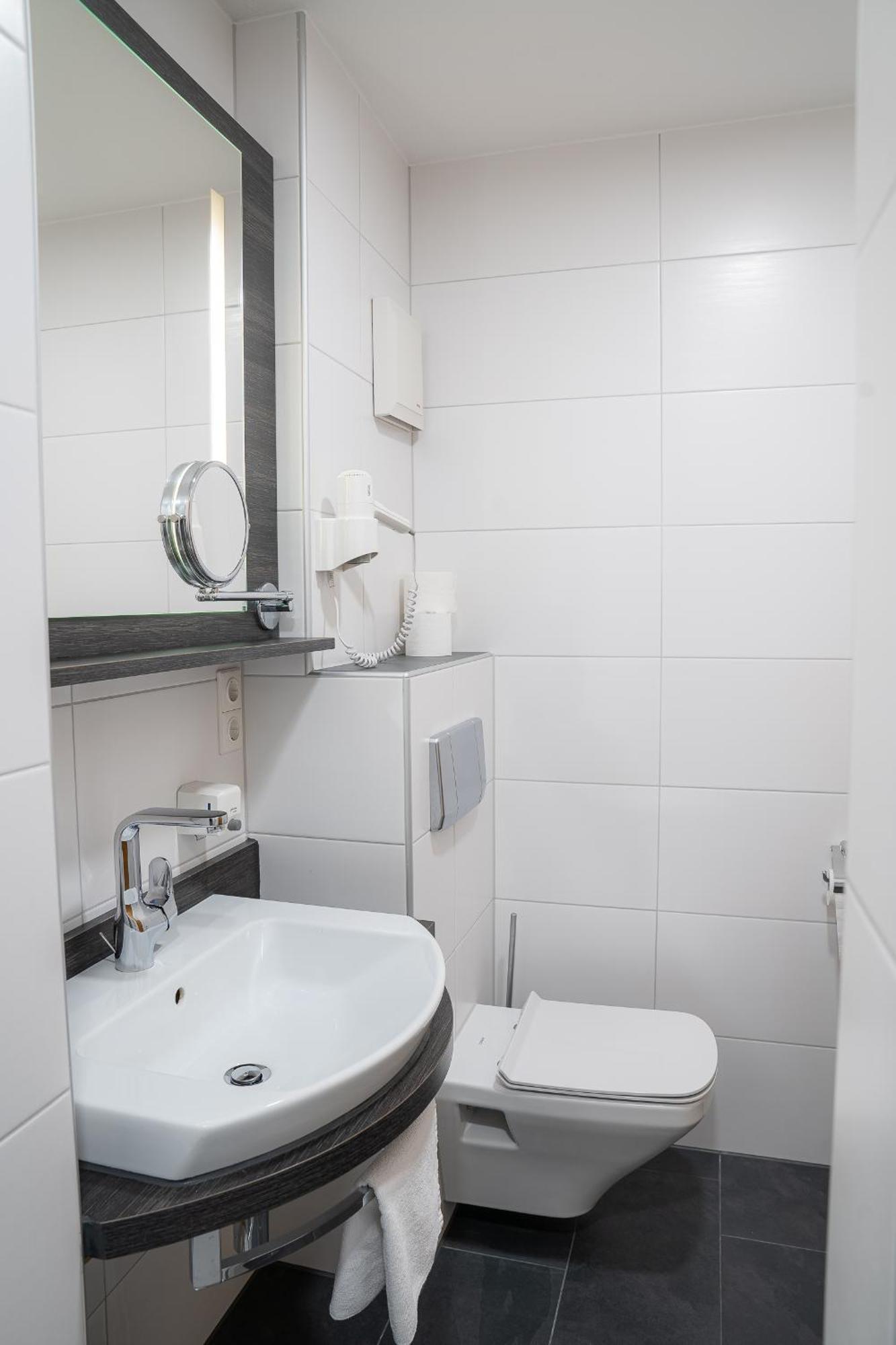 Zum Dallmayr Hotel Garni Berching Εξωτερικό φωτογραφία